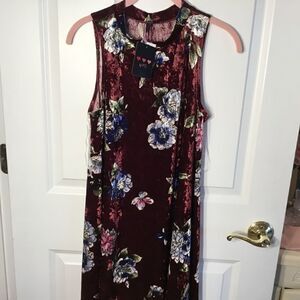 NWT Hearts by HS Brand Women’s Dress M Floral